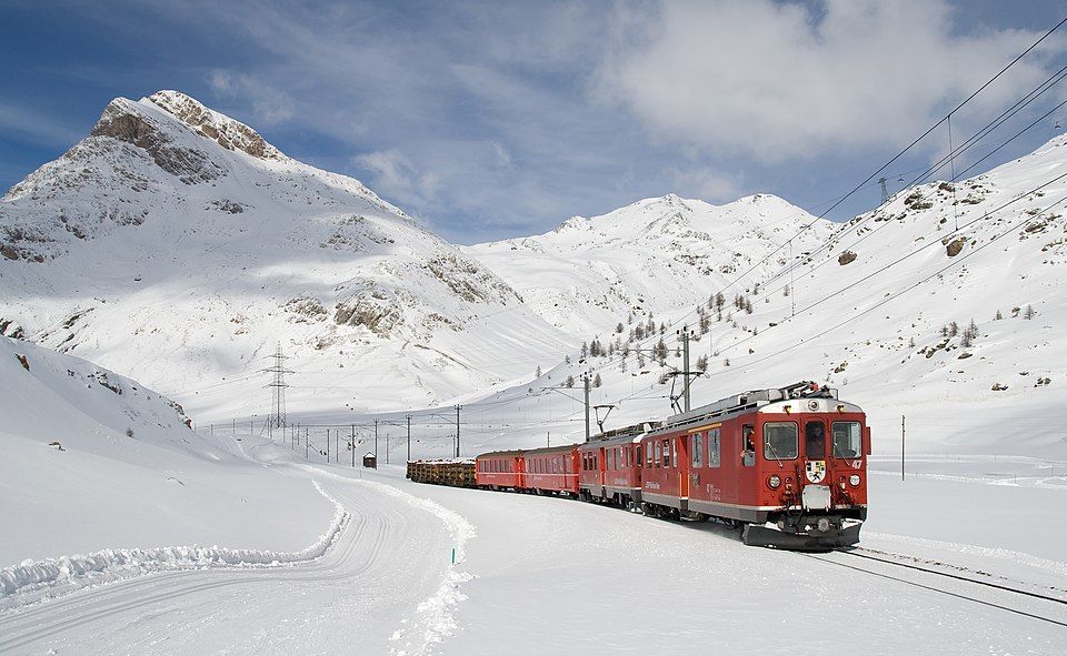 ABe 4/4 multiple units on the Bernina line between Lagalb and Ospizio Bernina